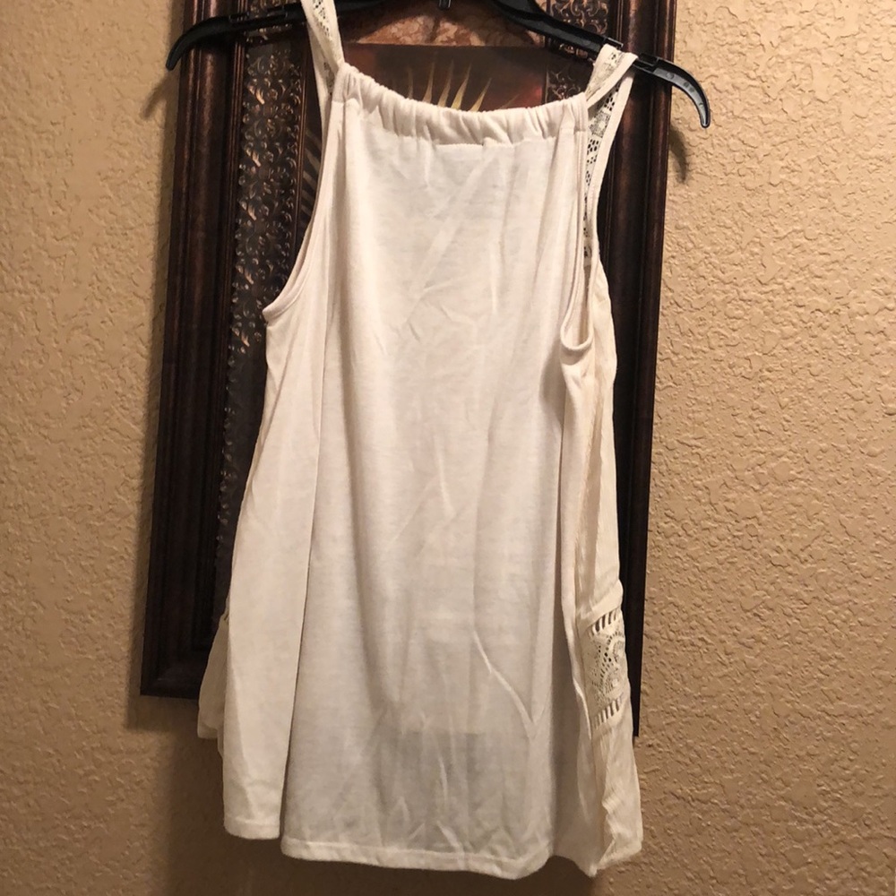 Gently worn Rue21 flowy top. Medium. Lace/crotchet design Ivory. - Picture 12 of 15